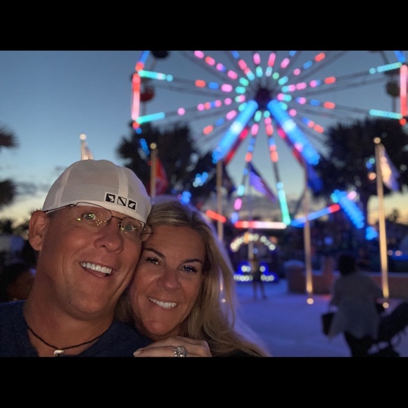 Meet your Posher, Carrie - Picture 1 of 1